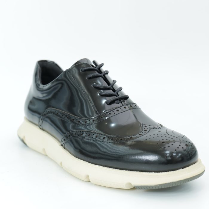 Casual shoes