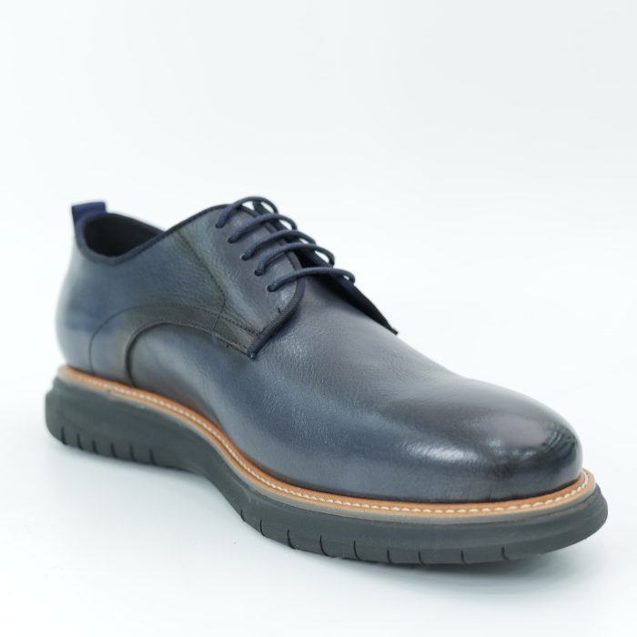 Casual shoes
